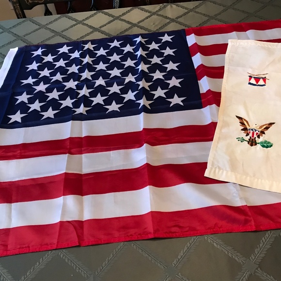 Vintage Patriotic Embroidered Linen - Picture 6 of 6